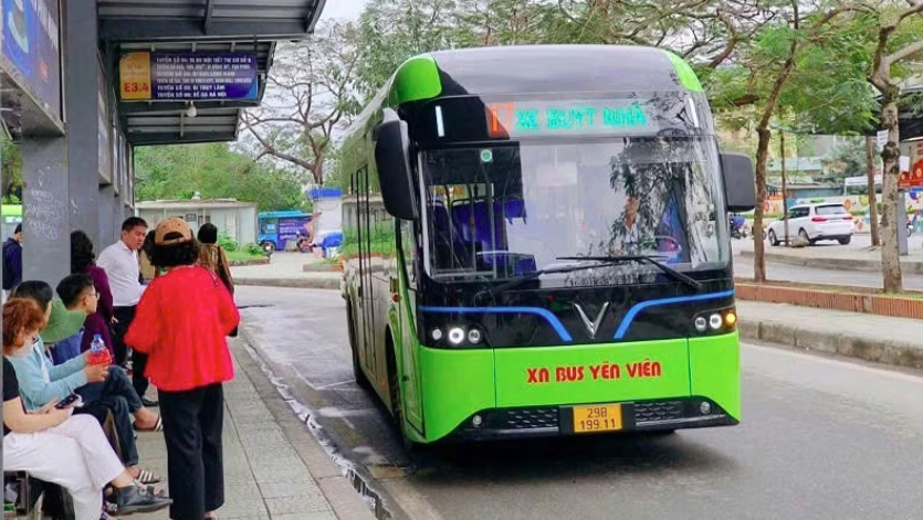 Từ ngày 1-4, Hà Nội đưa vào vận hành 10 tuyến xe buýt điện với 288 phương tiện